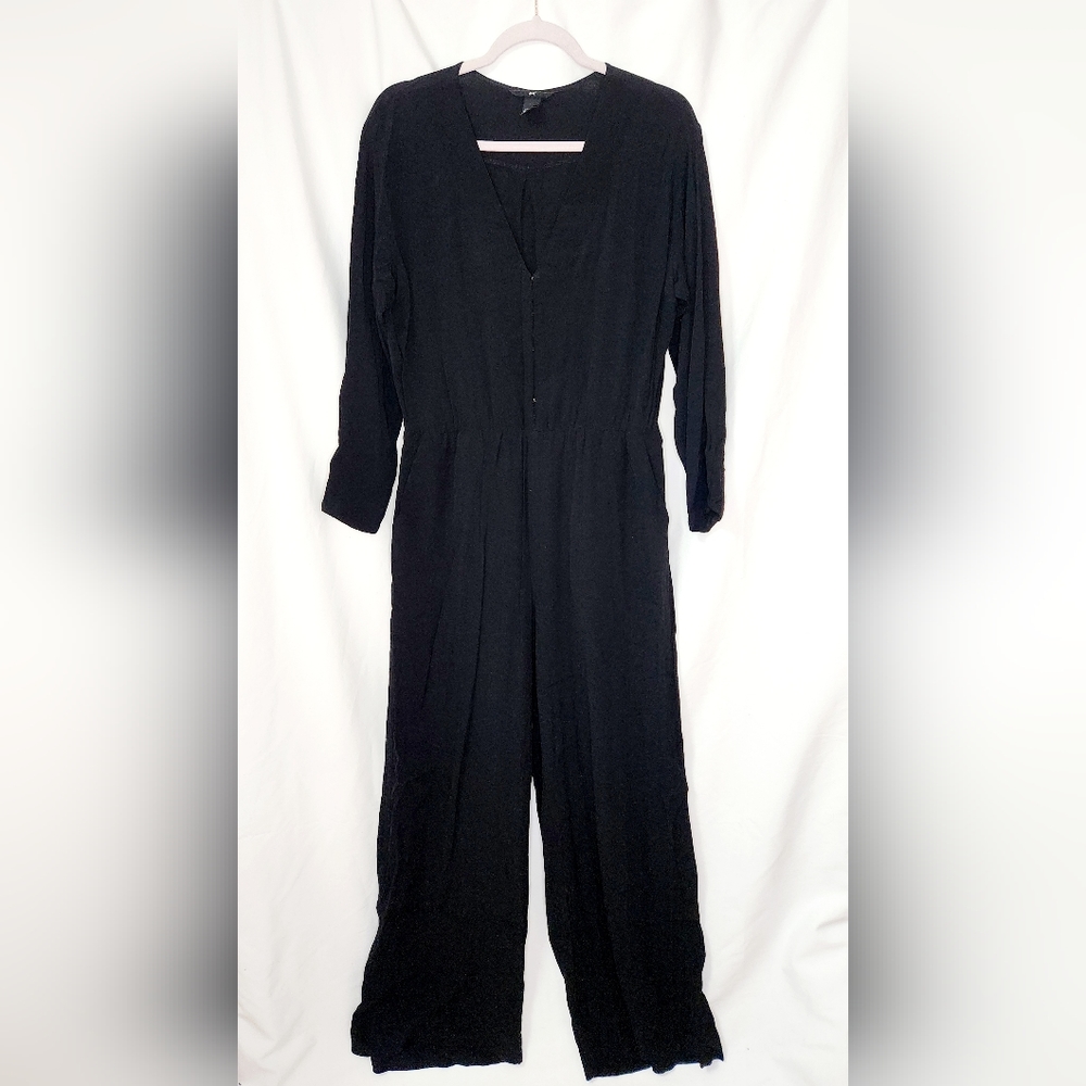 H&M Black Crepe Jumpsuit size 10